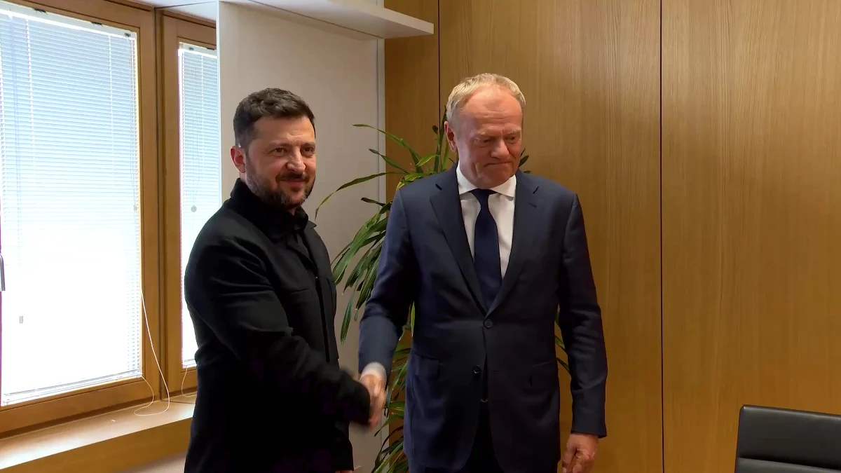 W Brukseli, na tle polsko-ukraińskiego sporu o "Bohaterów UPA", doszło do spotkania Donalda Tuska z Wołodymyrem Zełenskim. "Omówiliśmy kwestie z agendy dwustronnej" - poinformował ukraiński prezydent, po raz kolejny podkreślając, że jest wdzięczny Polsce za wsparcie udzielone Ukrainie od pierwszych dni rosyjskiej inwazji.