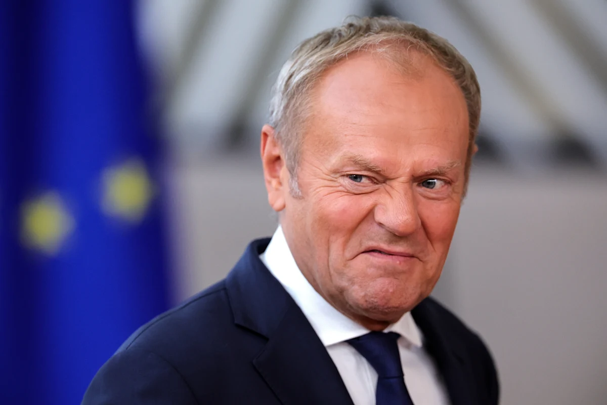 Polska nie zaakceptuje sytuacji, w której o sprawach dotyczących bezpieczeństwa, kontaktów z Rosją decydowałyby największe kraje - bez udziału Polski - mówił premier Polski Donald Tusk w czwartek w nocy na szczycie UE.