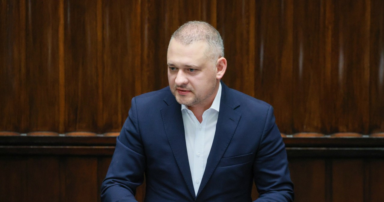 Poseł KO miał przyjąć prawie 1,5 mln łapówek. Media o szczegółach sprawy