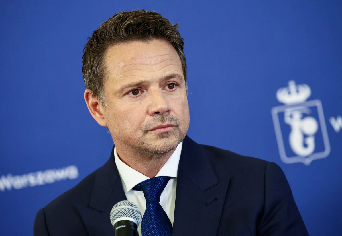 Jeszcze dziś w Szpitalu Południowym zostanie powołana nowa rada nadzorcza - zapowiedział prezydent Warszawy Rafał Trzaskowski. To efekt skandalu z byłym już radnym Ursusa Dawidem Kacprzykiem, zatrudnionym w tej placówce, który zarobił w ubiegłym roku ponad półtora miliona złotych.