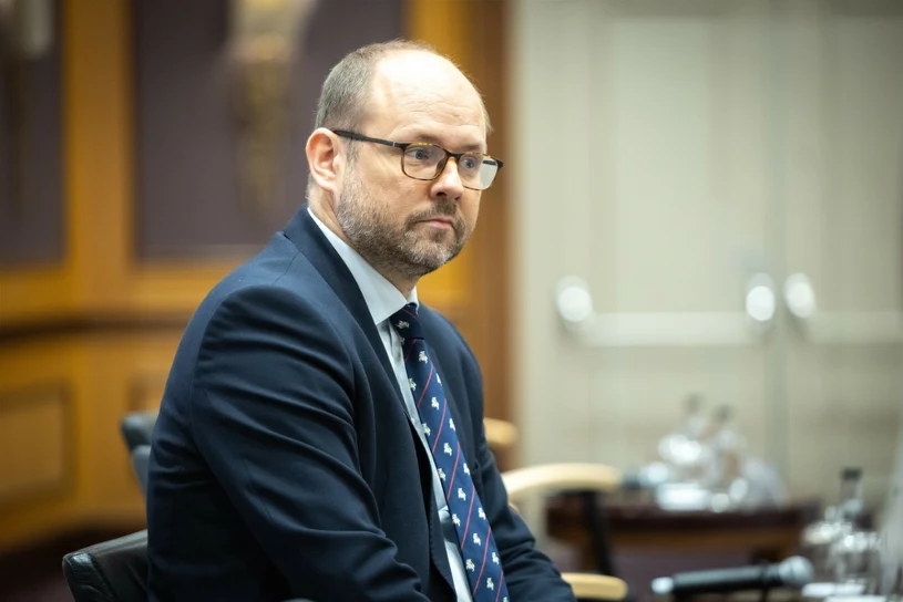 Zełenski pozbawiony orderu. Głos z Pałacu Prezydenckiego: Mógł się wycofać
