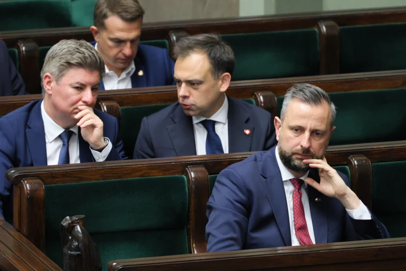 Afera w Warszawie. Minister finansów odpiera oskarżenia: Nie pozwolę