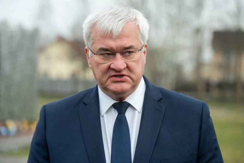 Szef MSZ Ukrainy słownie uderzył w Nawrockiego. 