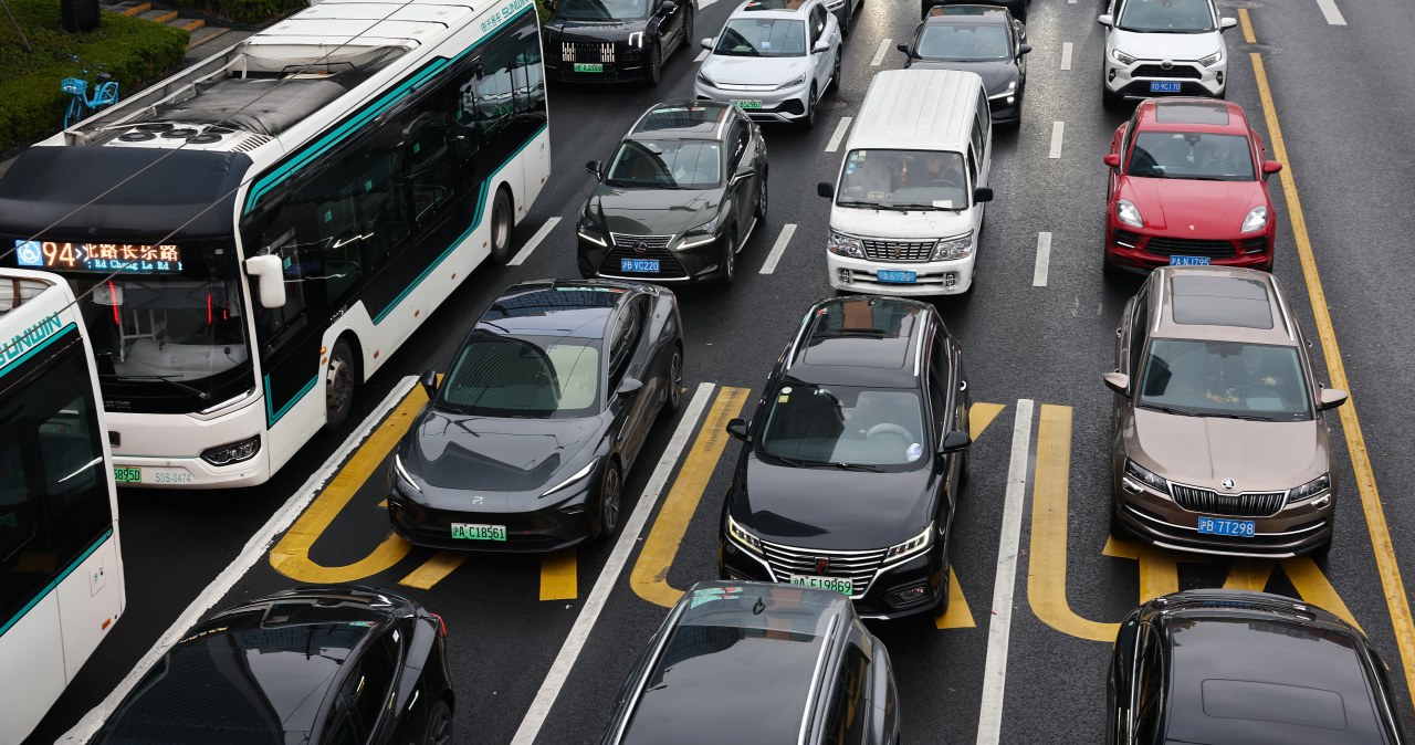 Chiny rozważają podatek dla aut elektrycznych. Niezbędne będą dane z GPS