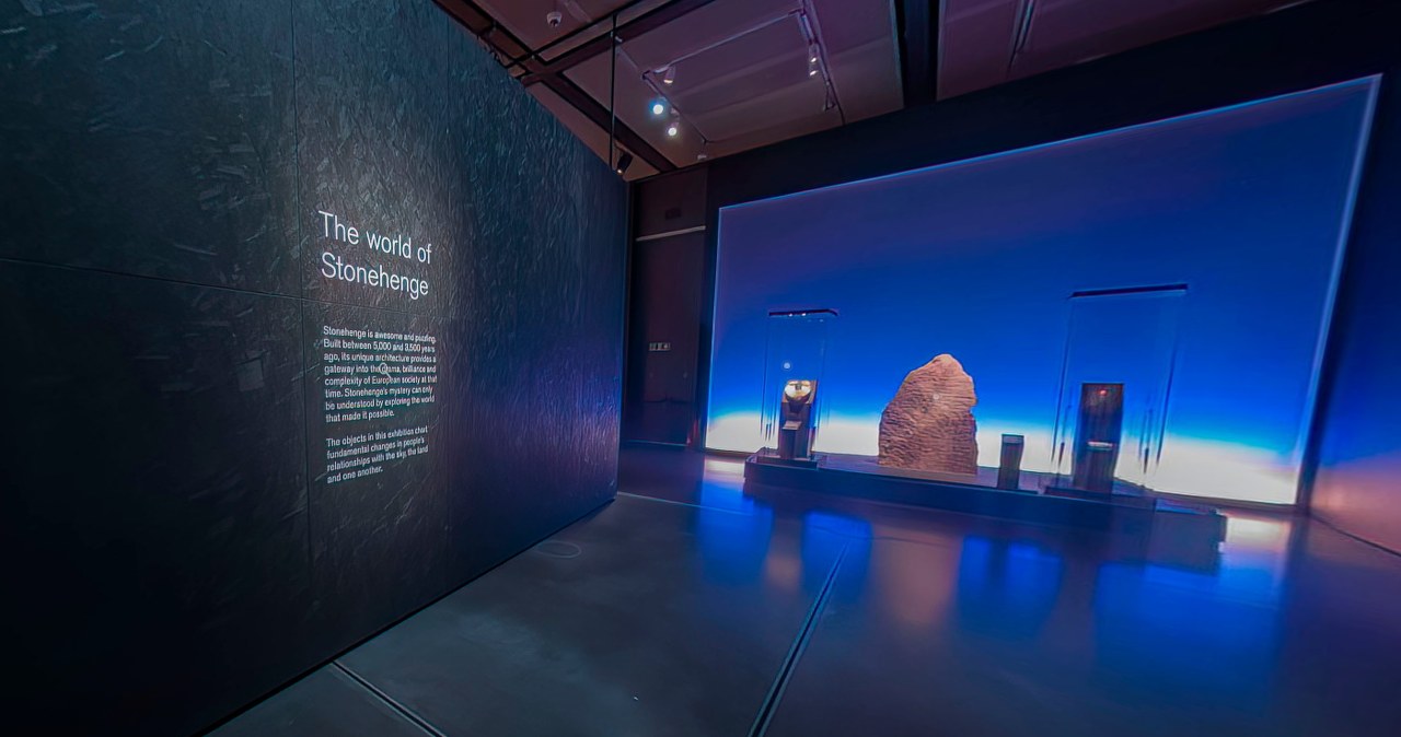 Odwiedź Stonehenge w nowej wirtualnej wystawie. Skarby sprzed tysięcy lat