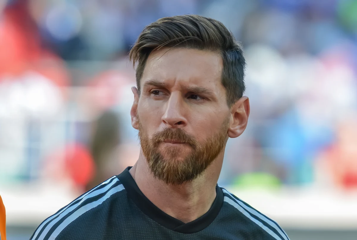 Niewielkie argentyńskie miasto Cutral Co postanowiło wykorzystać mundialową gorączkę i popularność Lionela Messiego. Władze odsłoniły gigantyczny pomnik piłkarza, który ma stać się nową atrakcją turystyczną regionu.