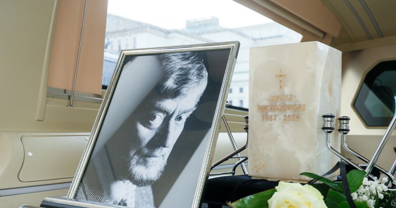 Pogrzeb Janusza Michałowskiego. Tłumy żałobników żegnały aktora