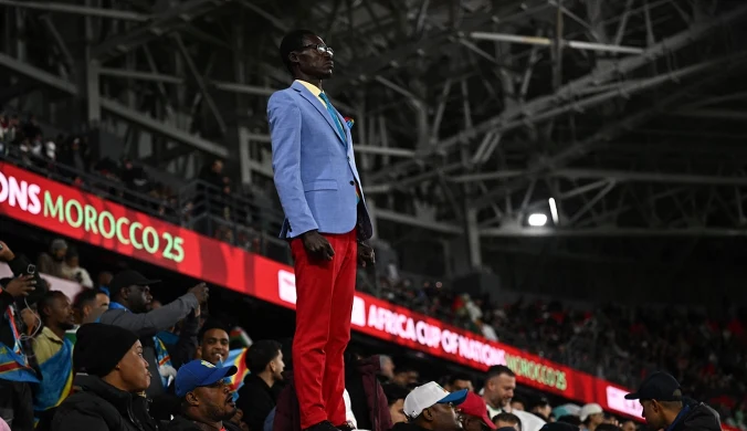 Żywy posąg ma pomóc drużynie na mundialu. Właśnie wkroczył do akcji