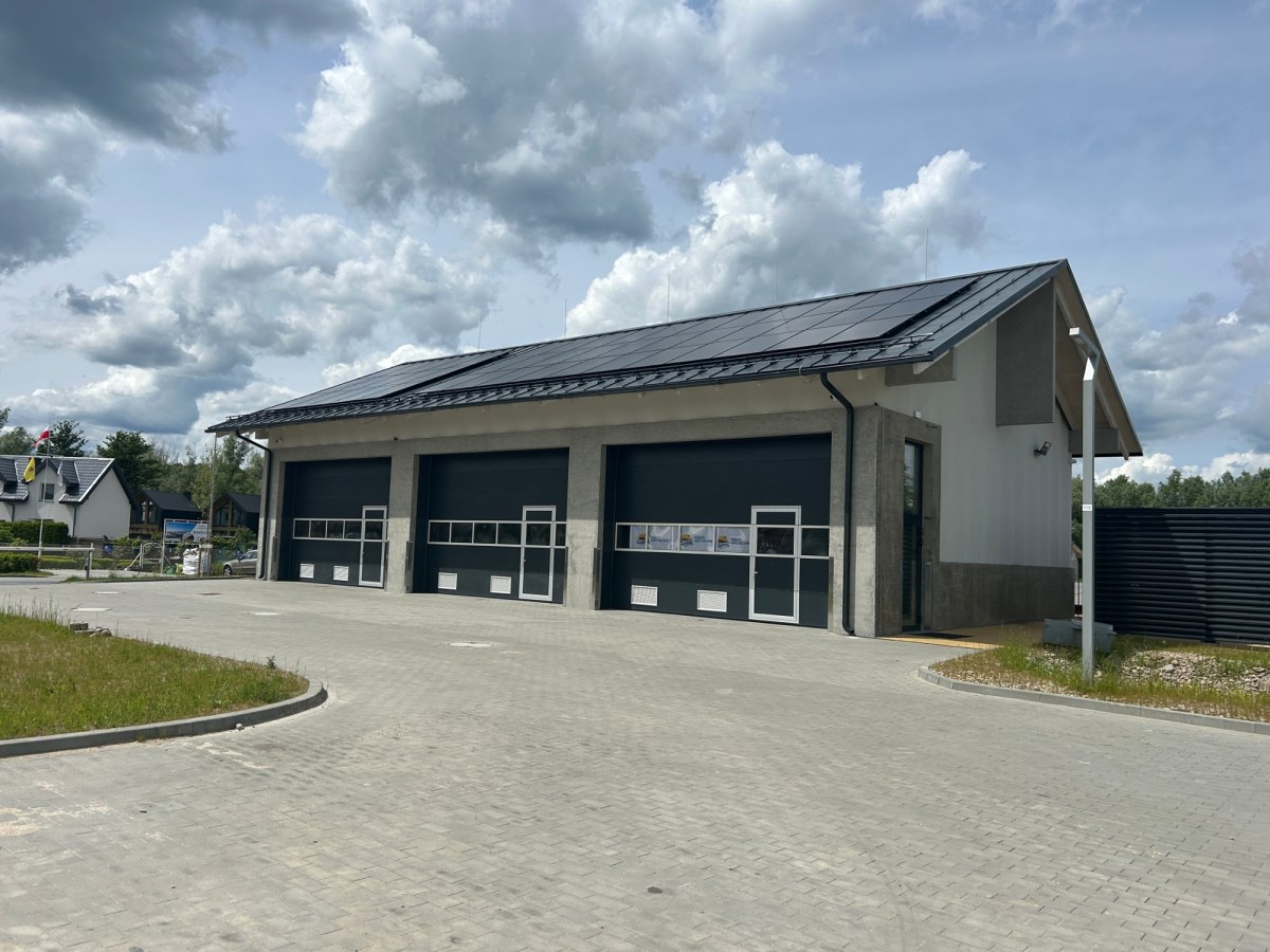 Konflikt o hangar w Mechelinkach: stowarzyszenia kontra gmina Kosakowo