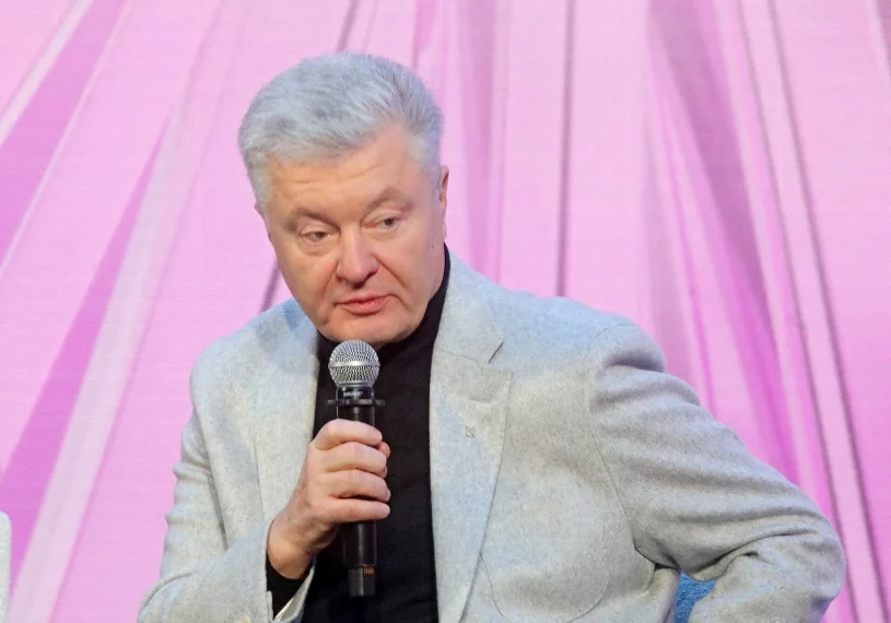 Poroshenko Proposes 5-Point Plan to Resolve Ukraine–Poland Row After Medal Controversy