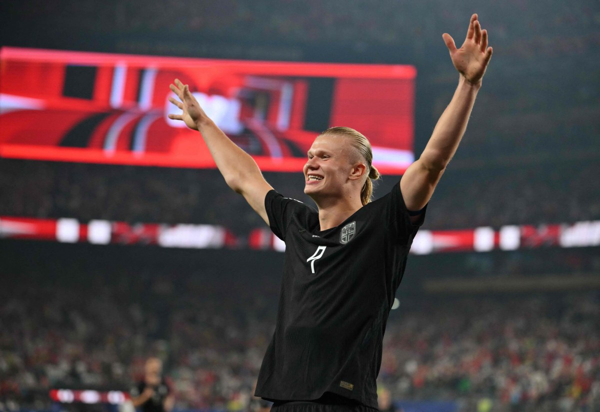 Haaland nie z tego świata. Norwegia wiosłuje do kolejnej rundy