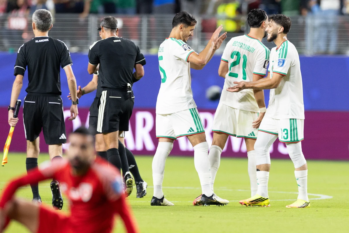 Bezcenne trzy punkty dla Algierii w walce o awans z grupy J mundialu. We wtorek nad ranem polskiego czasu w Santa Clara w Kalifornii Algierczycy pokonali 2:1 Jordanię. Pewna awansu do 1/16 finału jest już Argentyna, która wygrała z Austrią 2:0.