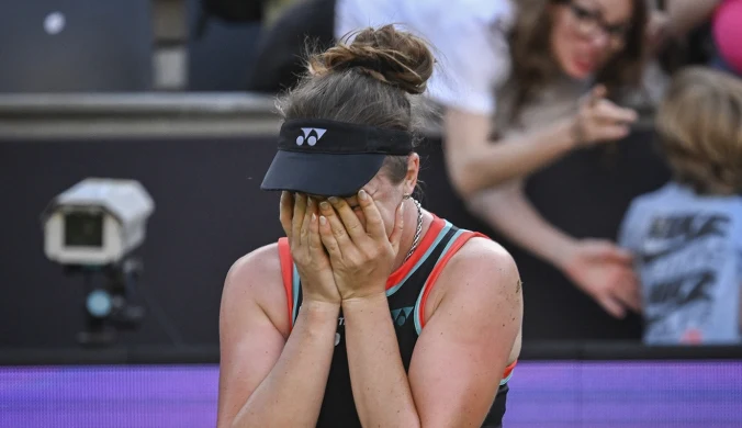 61 minut i koniec. Mistrzyni WTA Berlin za burtą. To ćwiartka Świątek