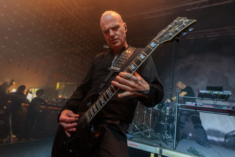 "Hymn, który pomoże wam przetrwać lato". Black metal gorący jak słońce