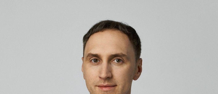 To kluczowe badanie dla mężczyzn, bo daje sygnał do tego, żeby zainteresować się swoim zdrowiem. Urolog i androlog, dr n. med. Tomasz Wiatr w rozmowie z Ewą Kwaśny przestrzega, żeby nie lekceważyć pomiaru PSA - wskaźnika w kierunku raka gruczołu krokowego. O regularnych wizytach u urologa powinni pamiętać zwłaszcza panowie po pięćdziesiątym roku życia. U osób obciążonych rodzinnie ryzykiem zachorowania na raka prostaty – nawet po czterdziestym piątym.