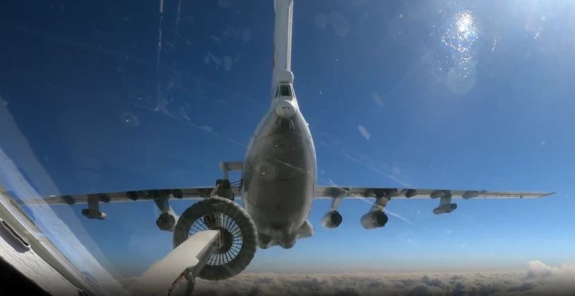 Rosyjskie Tu-160 ćwiczyły 16 godzin przy granicach NATO na dalekiej północy
