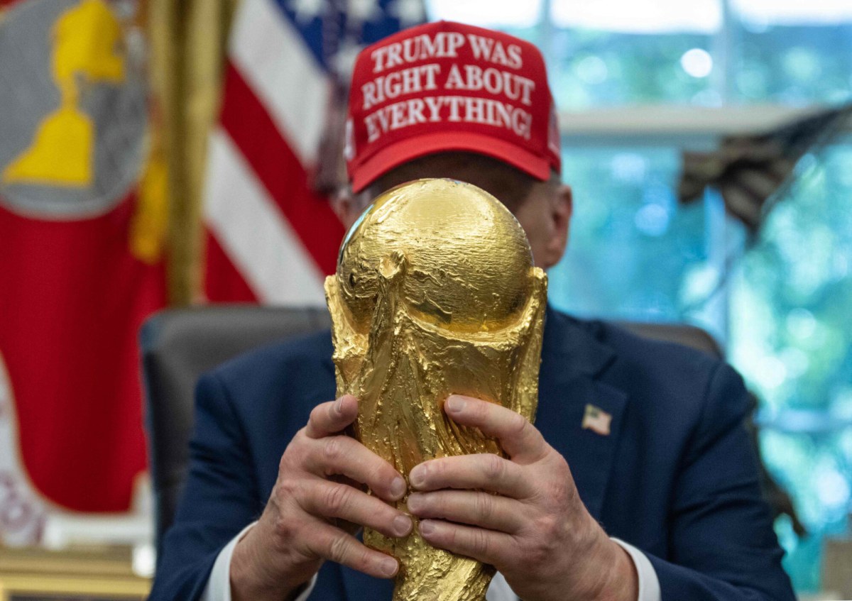 Wiadomo, kto wręczy trofeum zwycięzcy mundialu
