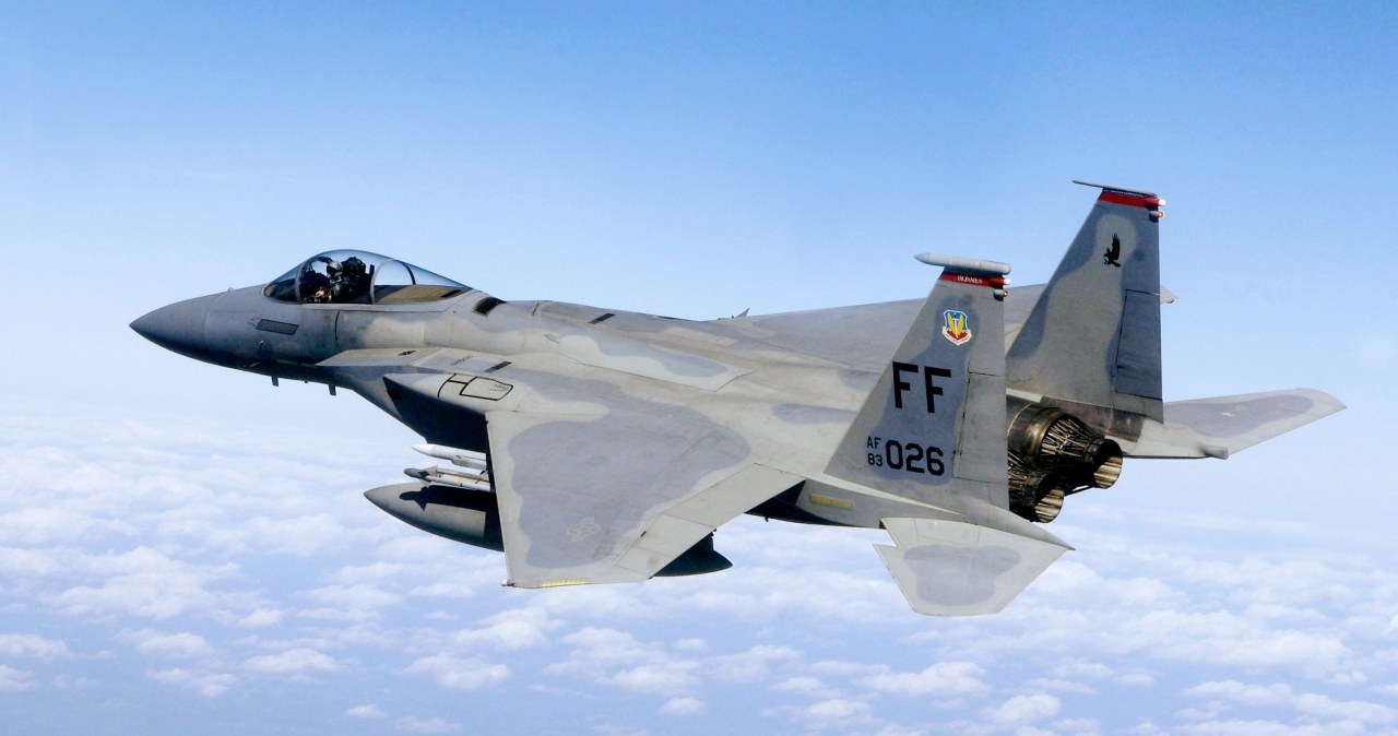 Myśliwiec F-15 zestrzelony nad Iranem. Pilot opisał szokujący widok Myśliwiec F-15 zestrzelony nad Iranem. Pilot opisał szokujący widok