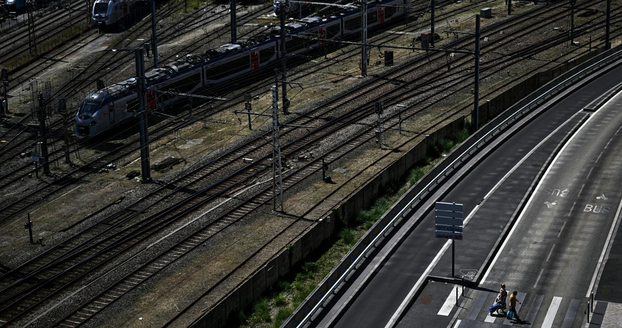 Nietypowy skutek upałów w Europie. Grzeją się do 60°C i deformują Nietypowy skutek upałów w Europie. Grzeją się do 60°C i deformują