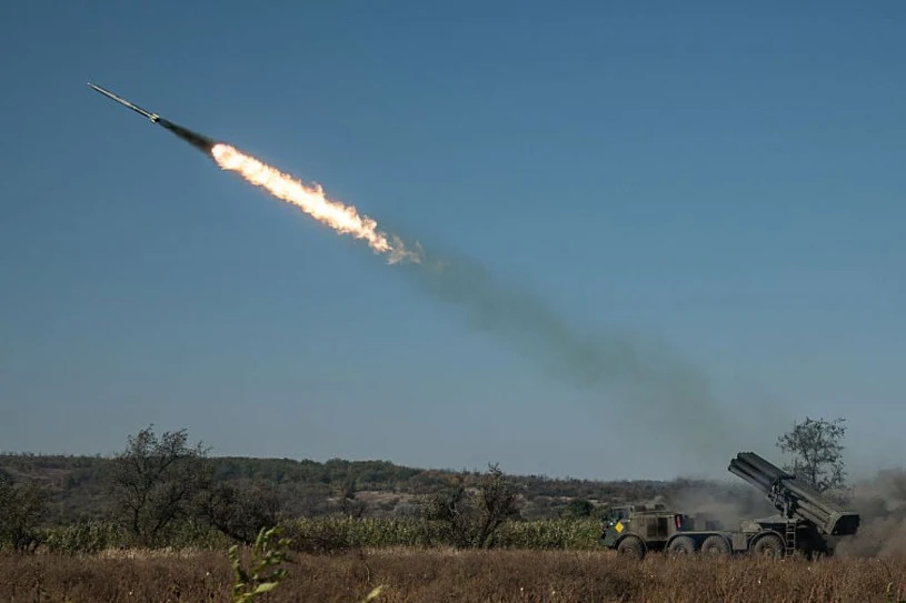 Ukraina uderzyła dronami w zakład gazowy w Orenburgu – lotnisko zamknięte