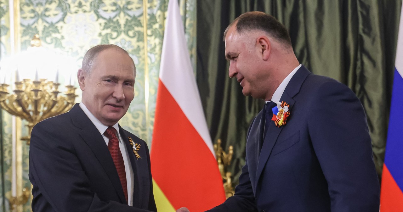 Przywódca Osetii Południowej rezygnuje. Zostanie doradcą Putina Przywódca Osetii Południowej rezygnuje. Zostanie doradcą Putina