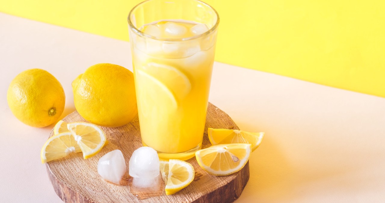 Zamiast mięty dodaj do lemoniady te listki. Smak cię zaskoczy
