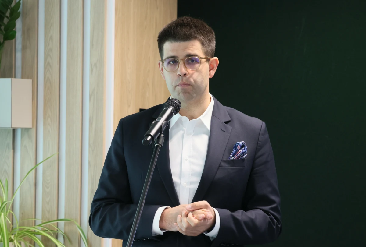 "Lekarze, którzy nie rozumieją, czym jest nasz zawód, powinni być z niego usunięci" - powiedział w środę prezes Naczelnej Rady Lekarskiej Łukasz Jankowski. Apelował, aby nie oceniać całego środowiska miarą takich osób jak Dawid Kacprzyk. 