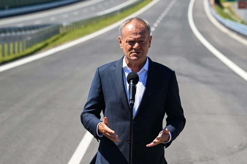 Kaczyński chce komisji, premier reaguje. "To taki oksymoron"