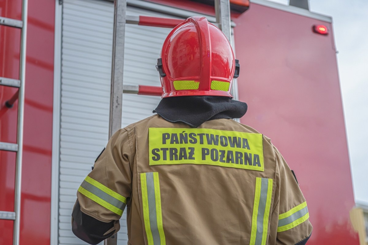 Pożar składowiska odpadów w Chorzowie. Kłęby dymu widoczne z daleka