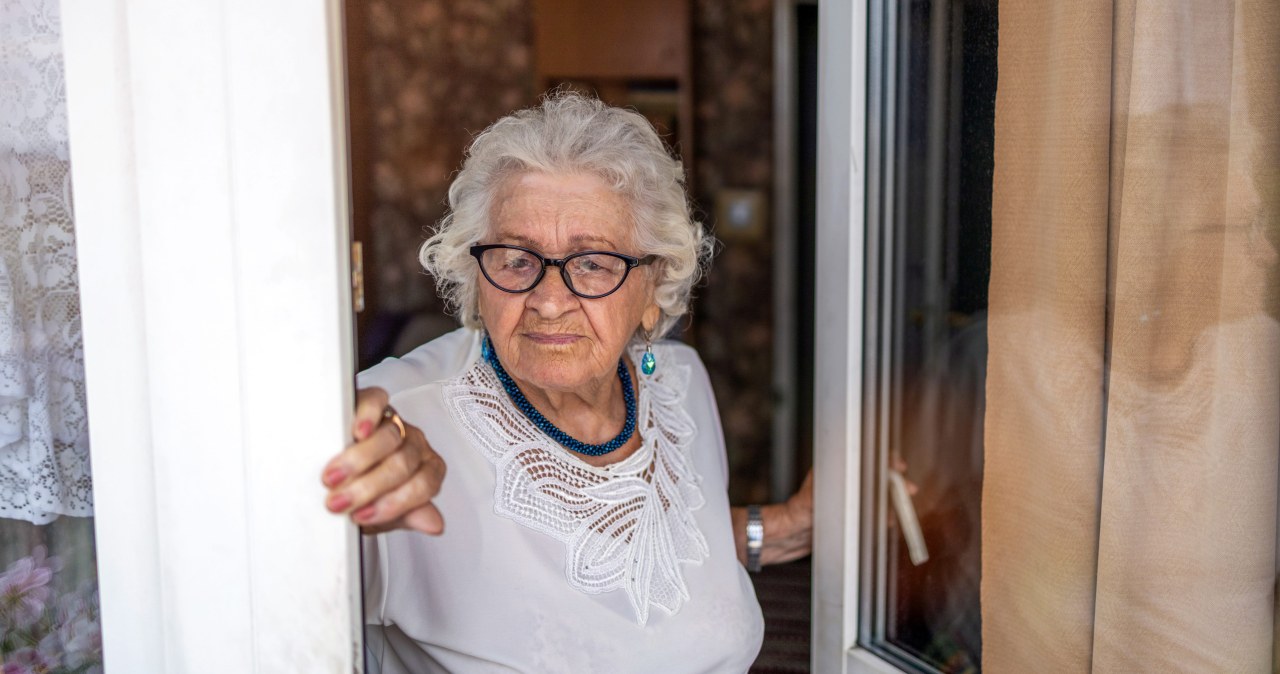 Niebezpieczne godziny dla seniorów. Wtedy lepiej nie wychodzić z domu