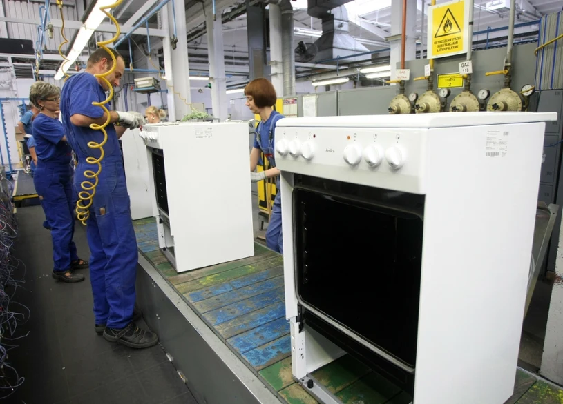 Polish MEPs push to extend carbon border tax to Chinese home appliances
