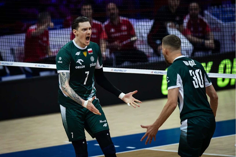 Siatkarze przegrywali, Grbić wychodził z siebie. Tie-break w meczu Polaków