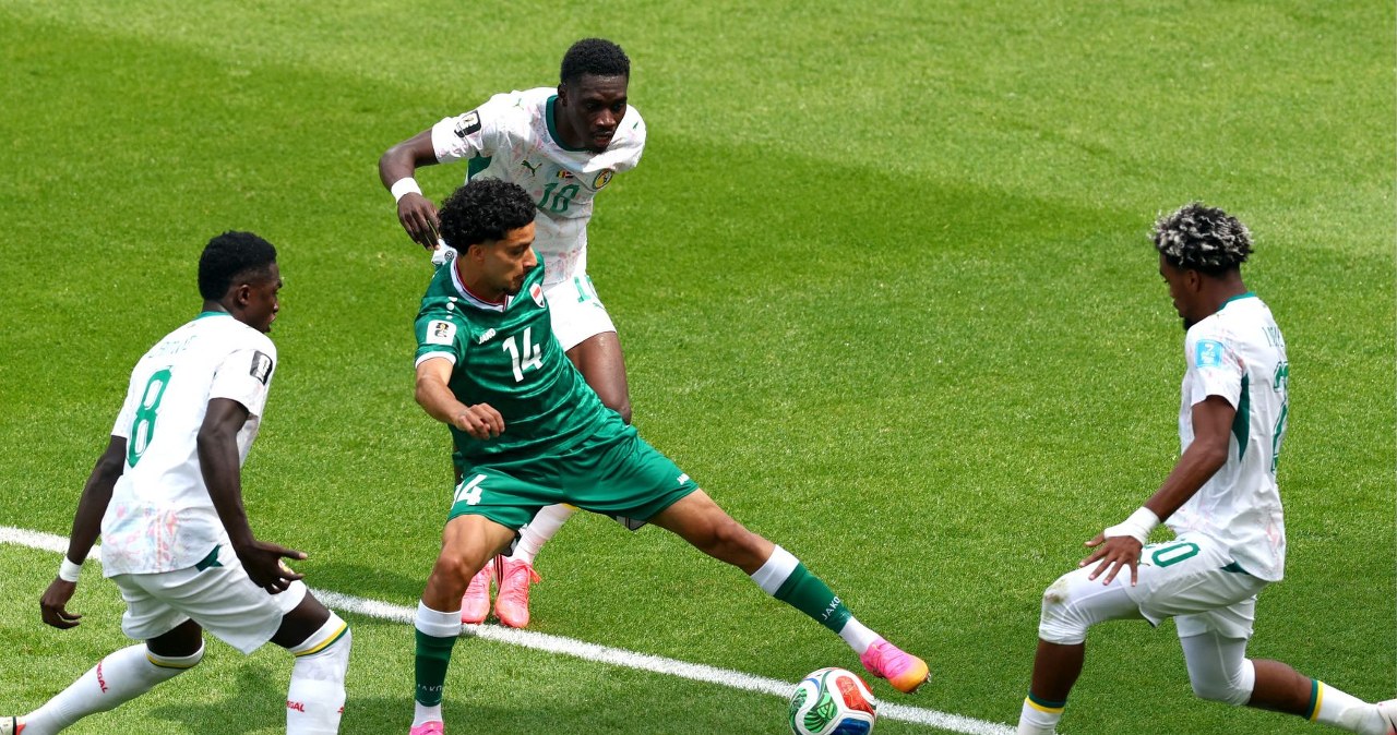 Senegal gromi Irak i i czeka na uśmiech losu. Będą drżeli o awans do końca