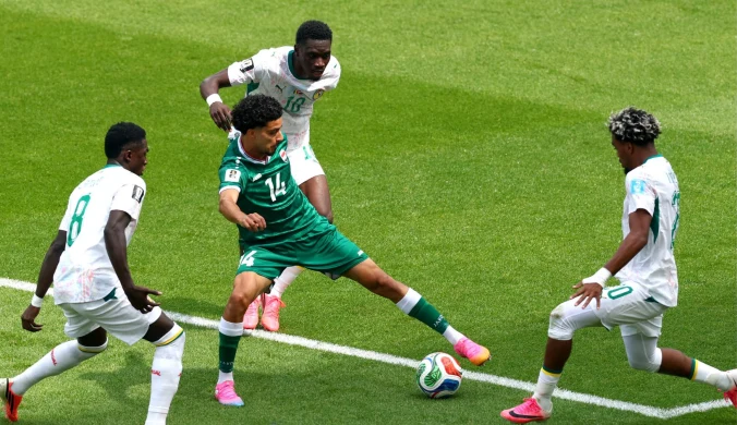 Senegal gromi Irak i czeka na uśmiech losu. Będą drżeli o awans do końca