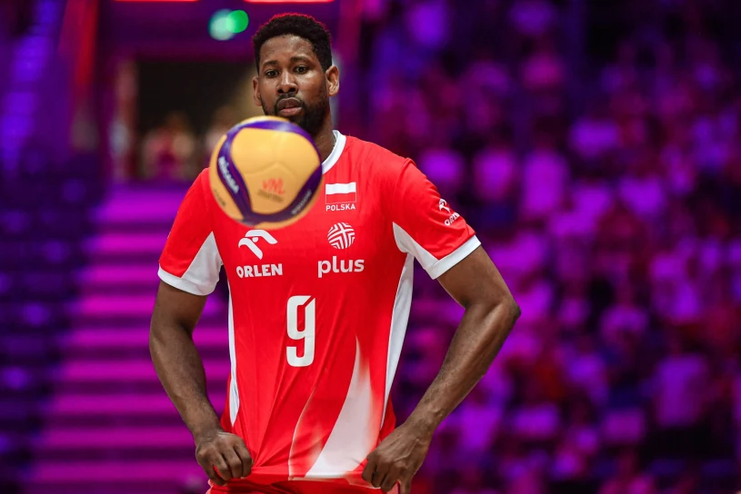 Leon returns as Poland beats Germany 3-1 in volleyball