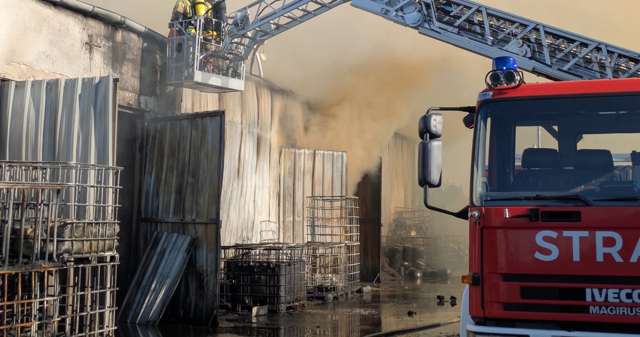 Mszczonów. Pożar zakładu gospodarki odpadami