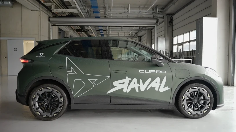 Cupra Raval, czyli miejski elektryk, na torze. Przypomniała mi film Barei