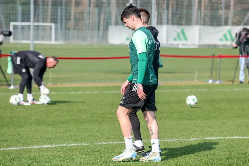 Legia Warszawa sprzedaje piłkarza za ponad milion złotych