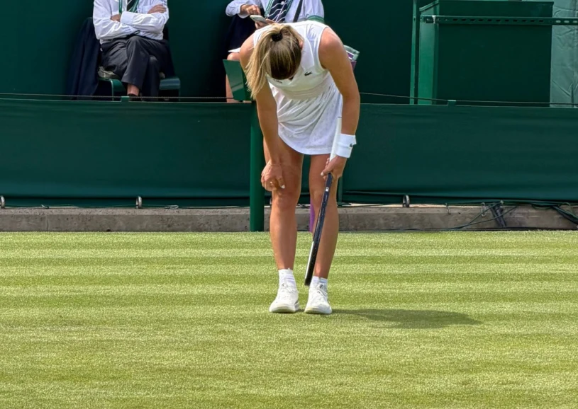 Chwalińska retires from Wimbledon first round with injury — manager alarmed
