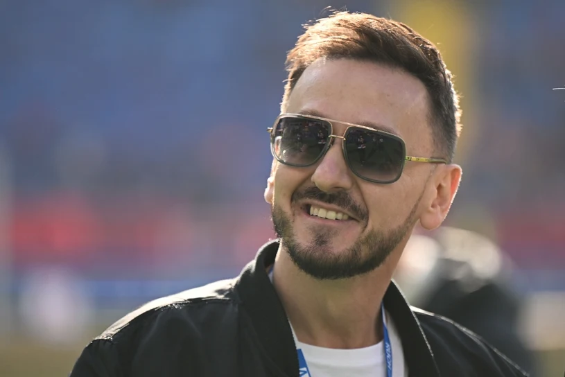 Zaręczyny polskiego gwiazdora. Internauci nie zapomnieli o jego rozwodzie
