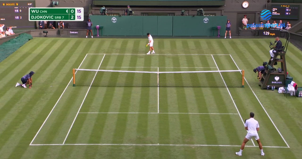 Djoković musiał się napracować na inaugurację Wimbledonu [WIDEO]