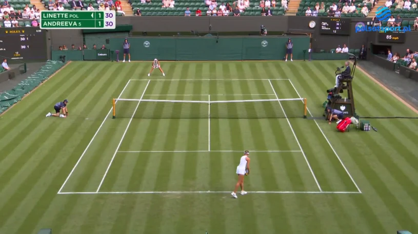 Linette exits Wimbledon in first round, loses to Andreeva 5-7, 4-6