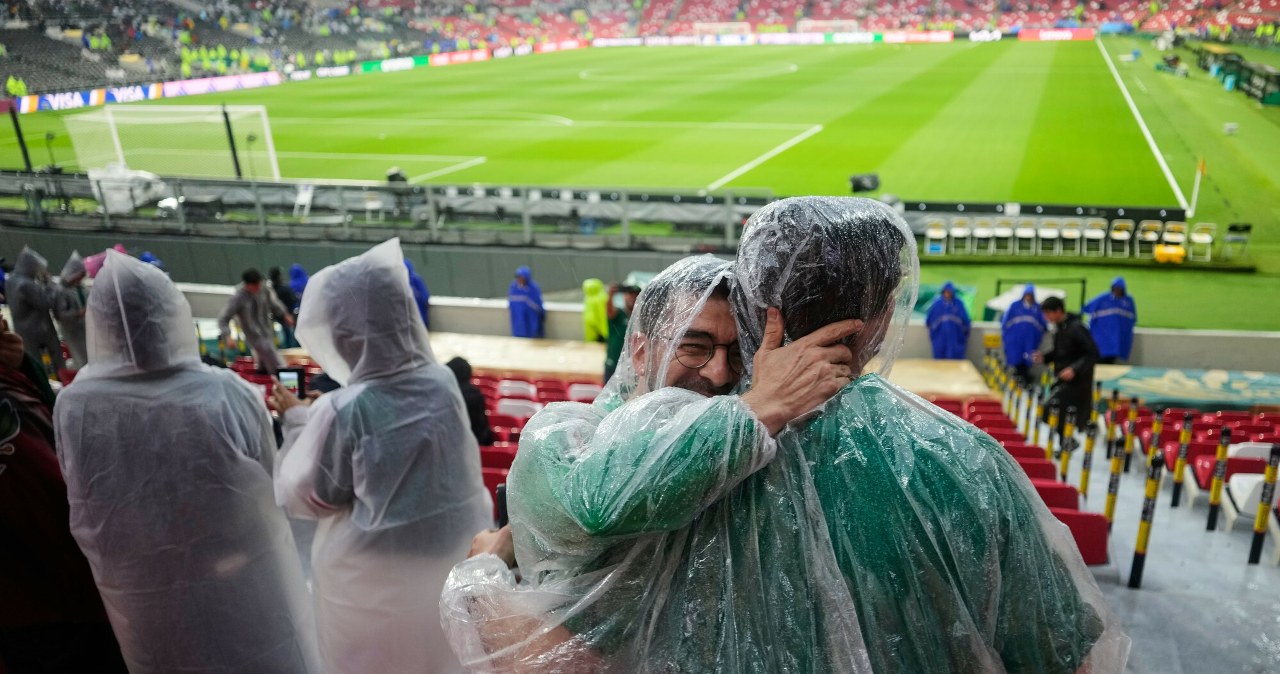 Niepokojące doniesienia z Meksyku. Bój o 1/8 finału opóźniony