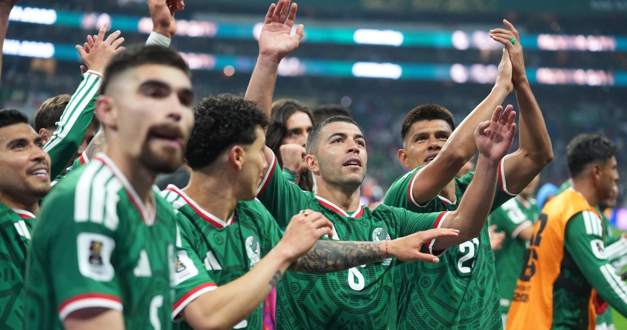 Zamieszanie na mundialu. Oddali zegarki, aby uniknąć kary