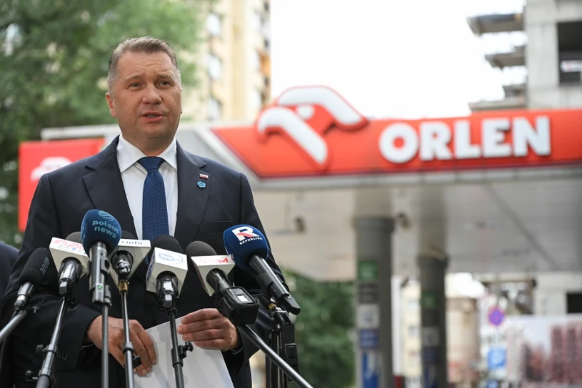 PiS proponuje obniżkę VAT na paliwa z 23% do 8% po skoku cen o ponad złotówkę