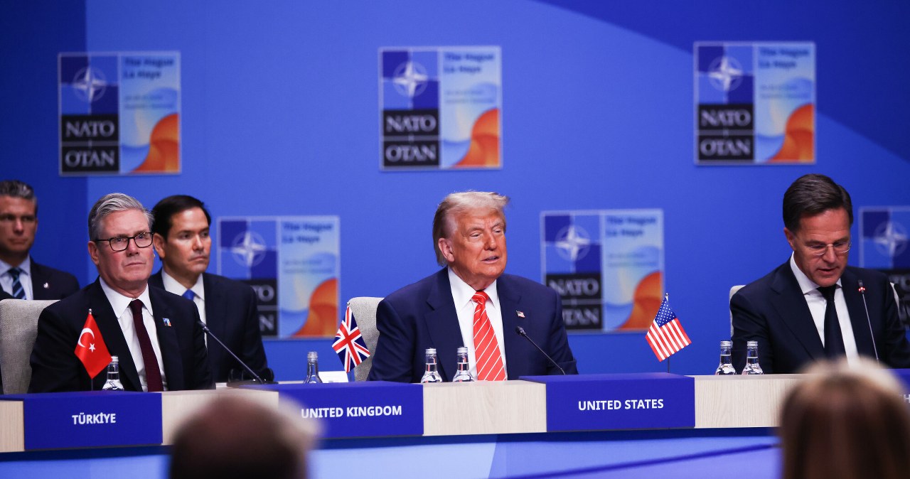 Szczyt NATO. Sojusz szykuje specjalną strategię wobec Donalda Trumpa Szczyt NATO. Sojusz szykuje specjalną strategię wobec Donalda Trumpa
