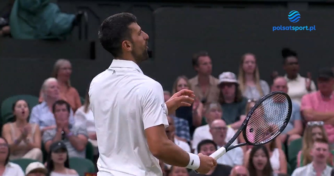 Novak Djoković awansował do trzeciej rundy Wimbledonu [WIDEO]