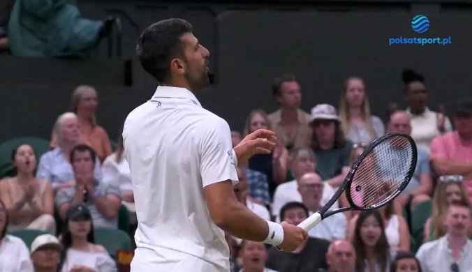 Novak Djoković awansował do trzeciej rundy Wimbledonu [WIDEO]