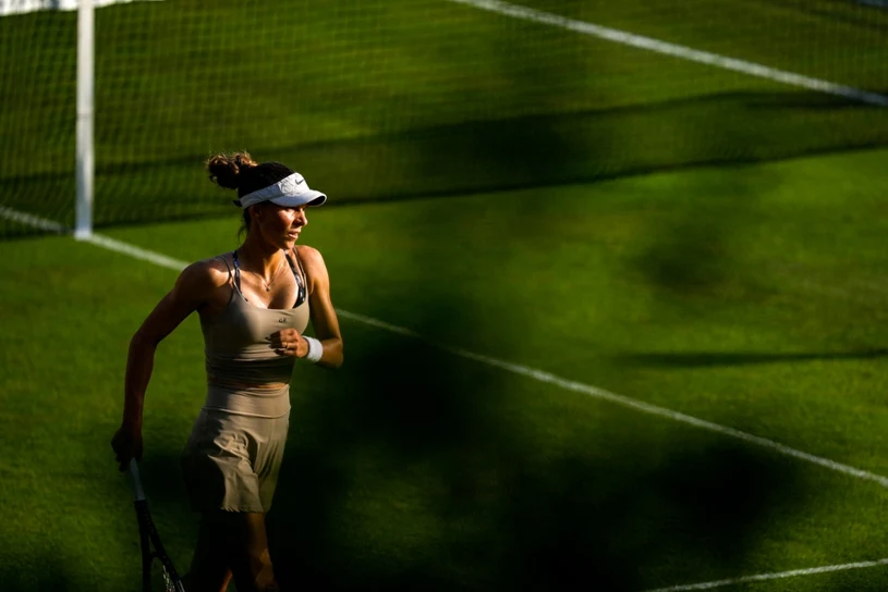 Świątek i Piter wygrywają na Wimbledonie — Piter pokonuje byłą mistrzynię po 172 minutach