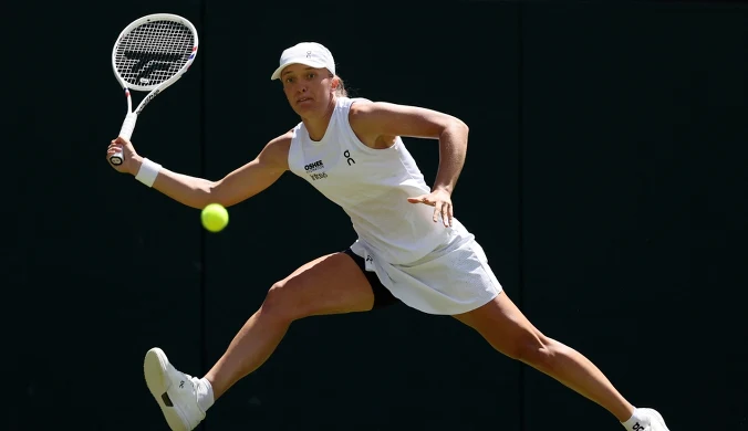 Wimbledon: O której gra Iga Świątek? Gdzie oglądać mecz z Ealą? [TRANSMISJA]
